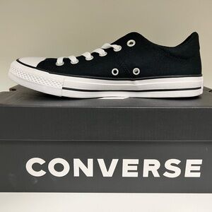 Women’s Converse size 9 black and white sneakers low top Converse - NEW NWT